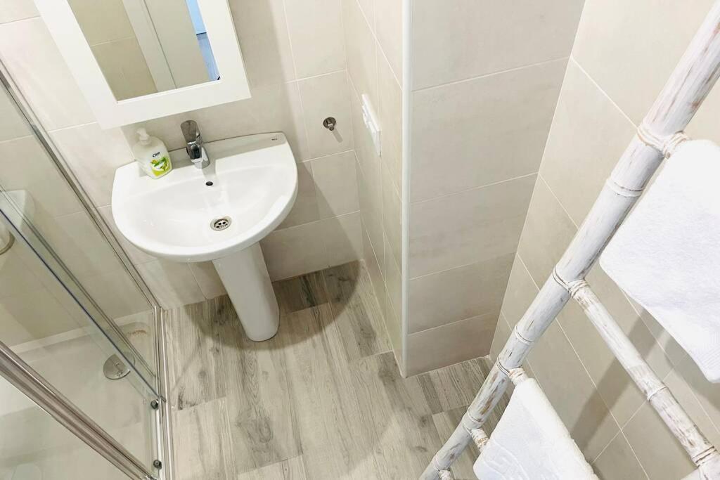 Precioso Apartamento Con Vistas Parciales, Garaje Y Piscina Tarifa Exteriér fotografie